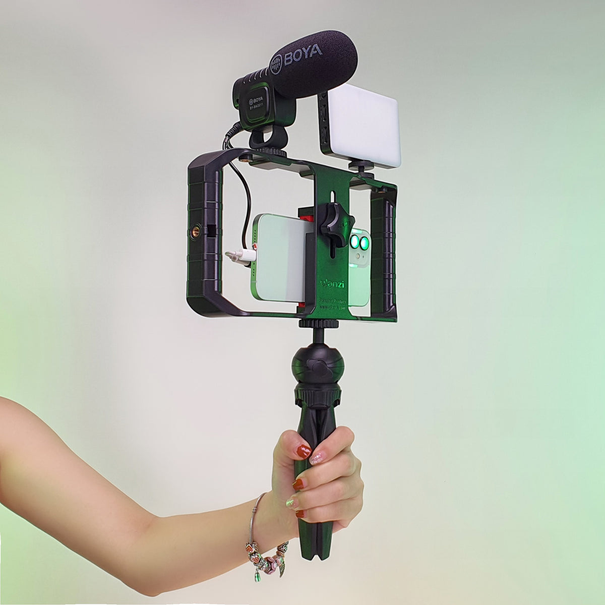 PHOTOCITY YOUTUBER KIT M1 – BOYA BY-BM3011 ឈុតមីក្រូហ្វូនសម្រាប់ទូរស័ព្ទ