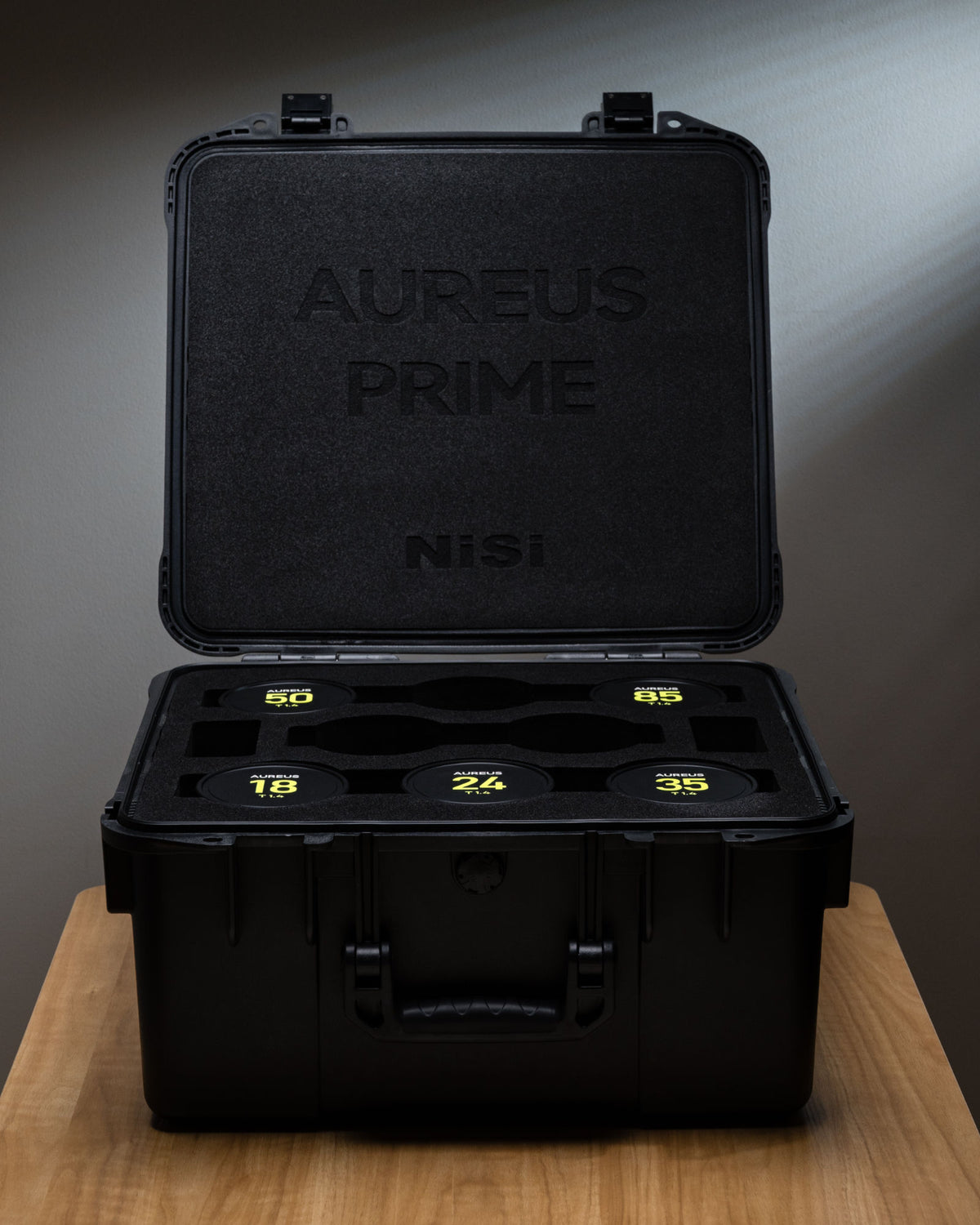 ប្រអប់ដាក់កញ្ចក់កាមេរ៉ា NiSi AUREUS Cinema Lens Hardshell សម្រាប់កញ្ចក់ ៨ (អាចដាក់កញ្ចក់ AUREUS Cinema បាន ៨)